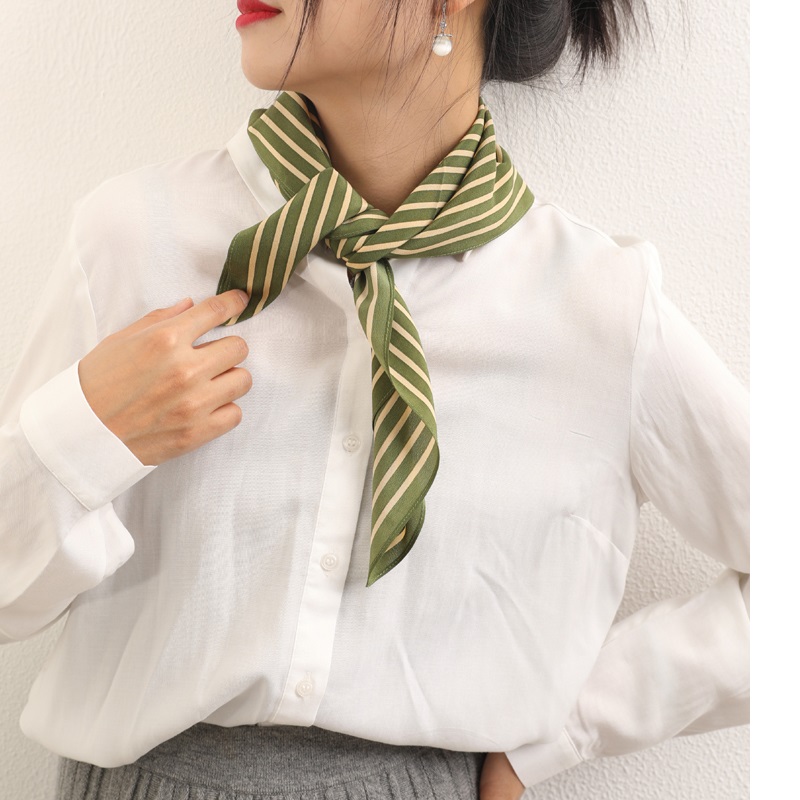 ผ้าพันคอผ้าไหมคลุมหัวพิมพ์ลาย1 - Women Fashion Hats บทวิจารณ์และราคา