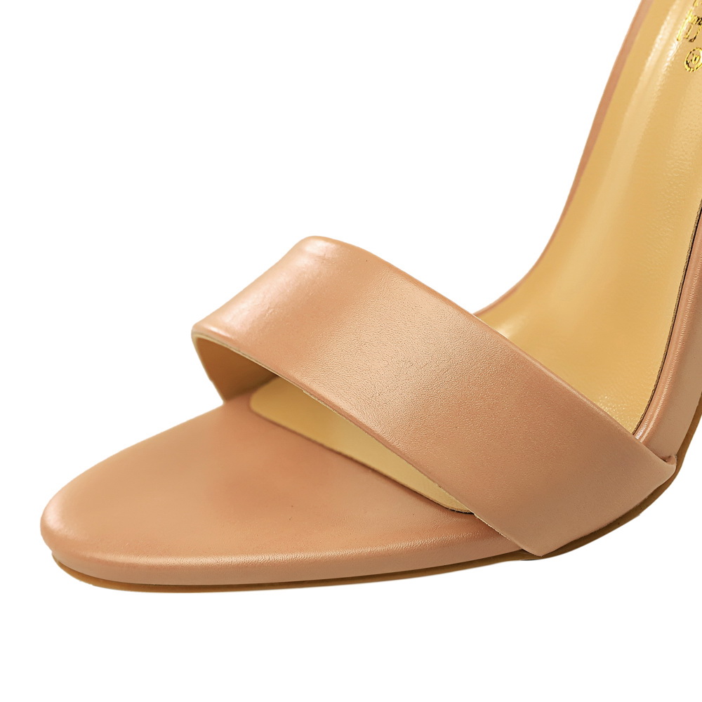 รองเท้าส้นสูงหนังสีดำขาวแบบเรี - Women'S Fashion Q บทวิจารณ์และราคา