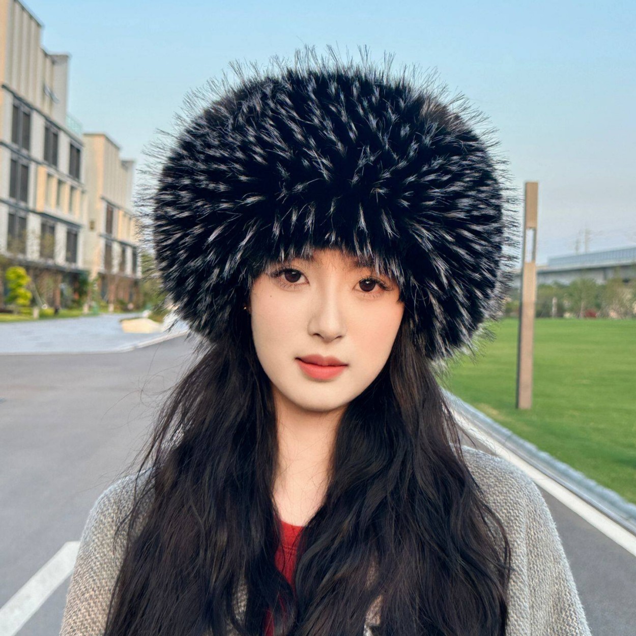 หมวกทรงกลมเปิดด้านบนทำจากขนเฟอ - Women Fashion Hats บทวิจารณ์และราคา